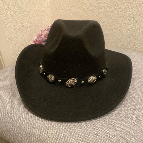 Cowboy style hat - Picture 1 of 5